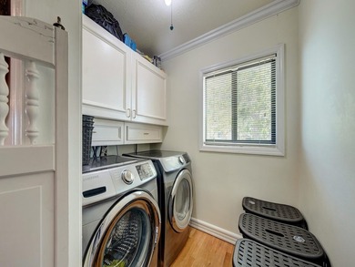 We're thrilled to present this lovely 4-bedroom, 2-bath home - photo 20
