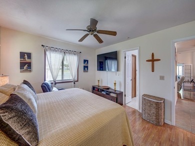 We're thrilled to present this lovely 4-bedroom, 2-bath home - photo 25