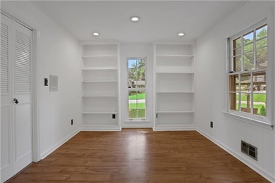 Welcome to this spacious brick ranch in the heart of Tucker - photo 26