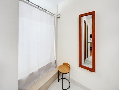 We're thrilled to present this lovely 4-bedroom, 2-bath home - photo 27