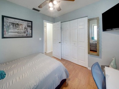 We're thrilled to present this lovely 4-bedroom, 2-bath home - photo 29