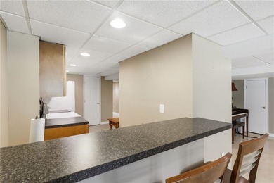 Rare opportunity to own this spacious 4 bedroom 3.5 bath ranch - photo 31