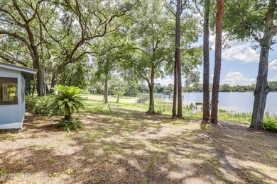 *LAKEFRONT*GORGEOUS VIEWS*ACREAGE* Escape to your own private - photo 3