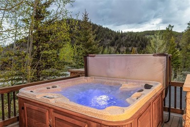 This spectacular Highlands residence backs the 4th fairway of - photo 44