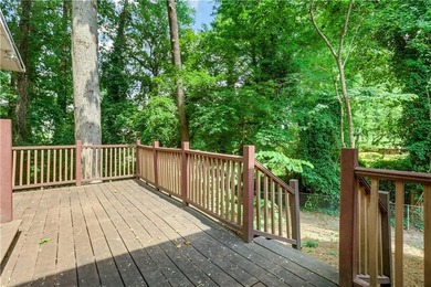Welcome to this spacious brick ranch in the heart of Tucker - photo 46