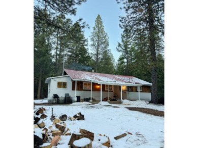 Lake Home For Sale in Klamath Falls, Oregon