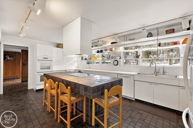 Once-in-a-lifetime location! Custom built contemporary home - photo 32