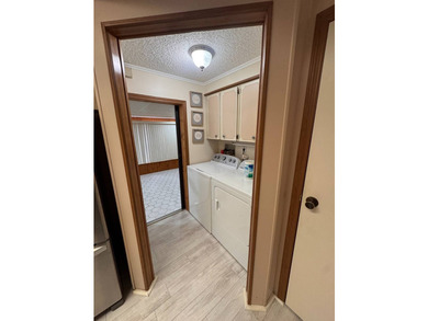 ENCLOLSED PATIO WITH AC!! 1,400 SQFT of air-conditioned interior - photo 32