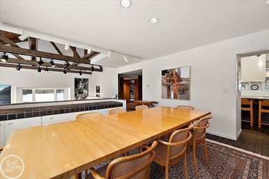 Once-in-a-lifetime location! Custom built contemporary home - photo 34