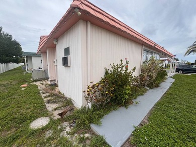 ENCLOLSED PATIO WITH AC!! 1,400 SQFT of air-conditioned interior - photo 42