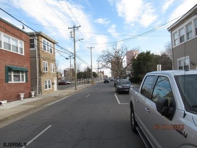 Prime 25x95 lot located in the heart of the vibrant Central - photo 3