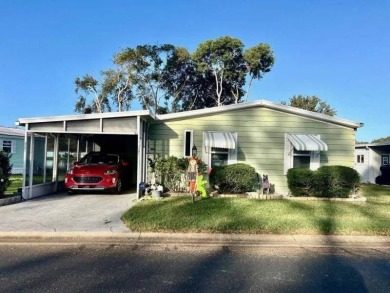 Lake Home For Sale in Spring Hill, Florida