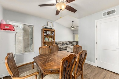 Check out this charming townhome in the peaceful Bellair! With 3 - photo 6