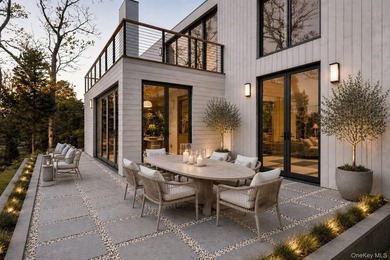 NEW WATERFRONT CONSTRUCTION Thoughtfully crafted and beautifully - photo 2