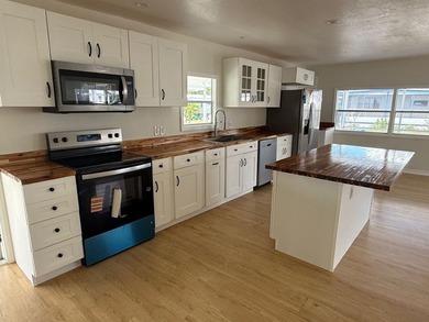 Step into a beautifully refreshed lifestyle in the heart of - photo 4