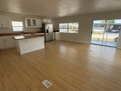 Step into a beautifully refreshed lifestyle in the heart of - photo 8