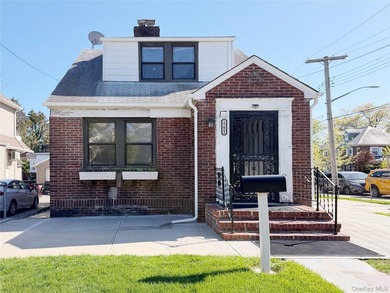 Prime Flushing Location! New to Market - Detached Corner - photo 1