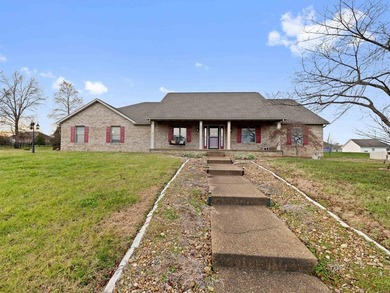 Blue Lake - Warrick County Home Active Under Contract in Newburgh Indiana