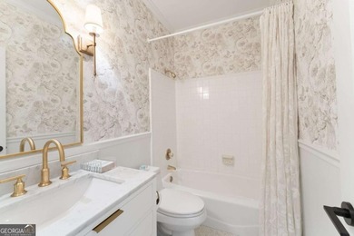 Homes with this combination of land, location, and layout are - photo 22