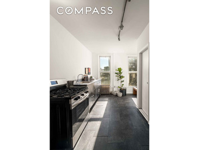 Spacious 1-Bedroom Apartment in Prime Williamsburg Location - photo 8