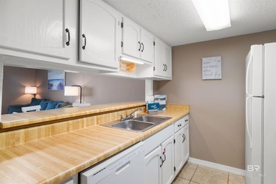 LOCATION, LOCATION, LOCATION! Gulf View #10 is a 2bed/1.5 bath - photo 3