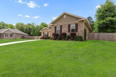 Gorgeous Craftsman Home in Lake Arthur Estates! This beautiful - photo 4