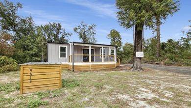 Deer Point Lake Home For Sale in Youngstown Florida