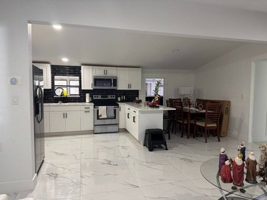 !! MOTIVATED SELLER!!COMPLETELY REMODELED!! 4 POINTS INSPECTION - photo 2