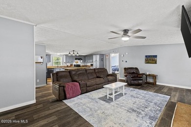 Welcome to 126 Elizabeth Dr, this 4 bedroom 2 bathroom home with - photo 22