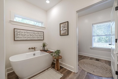 Beautiful 4 BR/3.5 Bath (plus game room) farm style home with - photo 27