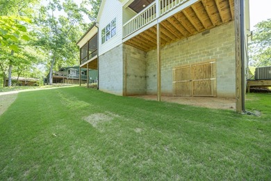 Beautiful 4 BR/3.5 Bath (plus game room) farm style home with - photo 38