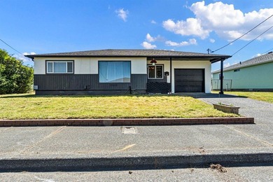 JUST 2 BLOCKS FROM THE OCEAN! Welcome to 1046 Jaccard Street - photo 1