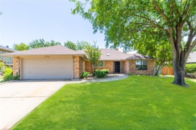 Lake Granbury Home For Sale in De Cordova Texas