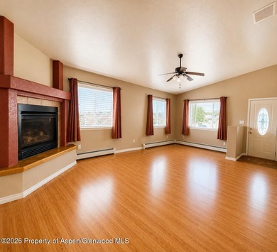Welcome home to this beautifully maintained 3-bedroom, 2.5-bath - photo 5