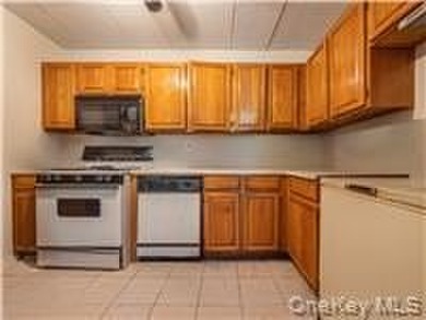 Updated three-bedroom duplex in the heart of Harlem, featuring - photo 11