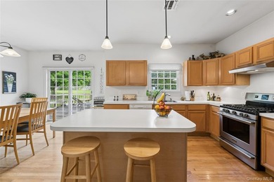 Welcome to 3 Naomi Court, a timeless 5-bedroom, 4.5-bath Center - photo 16
