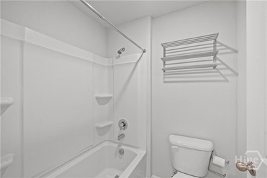 Welcome to 72 Knotty Court in Richmond Hill, where thoughtful - photo 21
