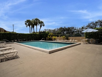 Enjoy easy living in this charming first-floor 2-bedroom - photo 23