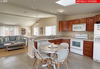 Enjoy peace of mind in Emerald Coast Estates, a beautifully - photo 10