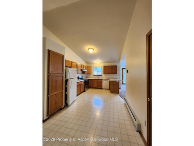 Move right in and start enjoying this beautifully maintained 1 - photo 5