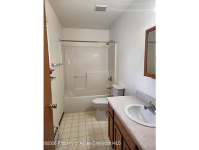 Move right in and start enjoying this beautifully maintained 1 - photo 6