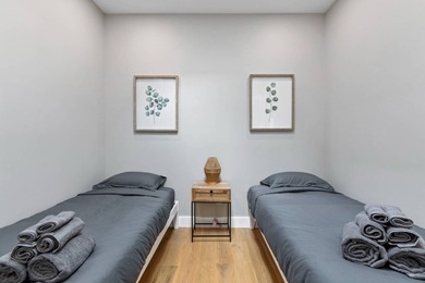 A Rare Brooklyn Opportunity Welcome to 984 Lincoln Pl, a - photo 11