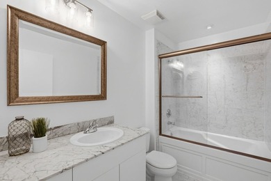 Rarely available 1 bed/1 bath Loft in The Dakota - a coveted - photo 12