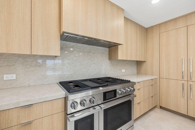 A must-see extraordinary home, now offered at a phenomenal price - photo 19