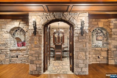 Introducing the Elden Manor - A breathtaking European-inspired - photo 23