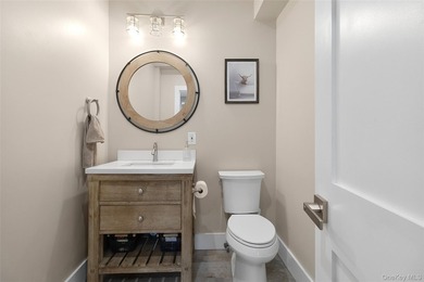 Stunning Fully Renovated Colonial Located In The Highly - photo 10