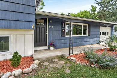 Welcome home to this spacious and well-maintained 3-bedroom, 1 - photo 3