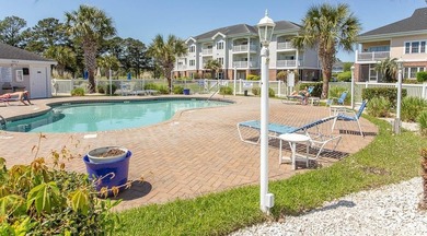 OVERLOOKING POOL AND GOLF COURSE!!! NOT ON RENTAL PROGRAM AND - photo 33
