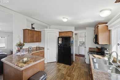 Beautifully maintained 2-bedroom, 2-bath home offering 1,295 - photo 7