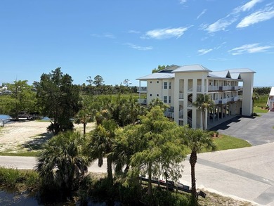 Captivating Coastal Getaway in Suwannee, FL! Welcome to - photo 14